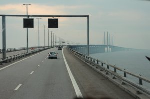 átkelés az Öresund-hídon